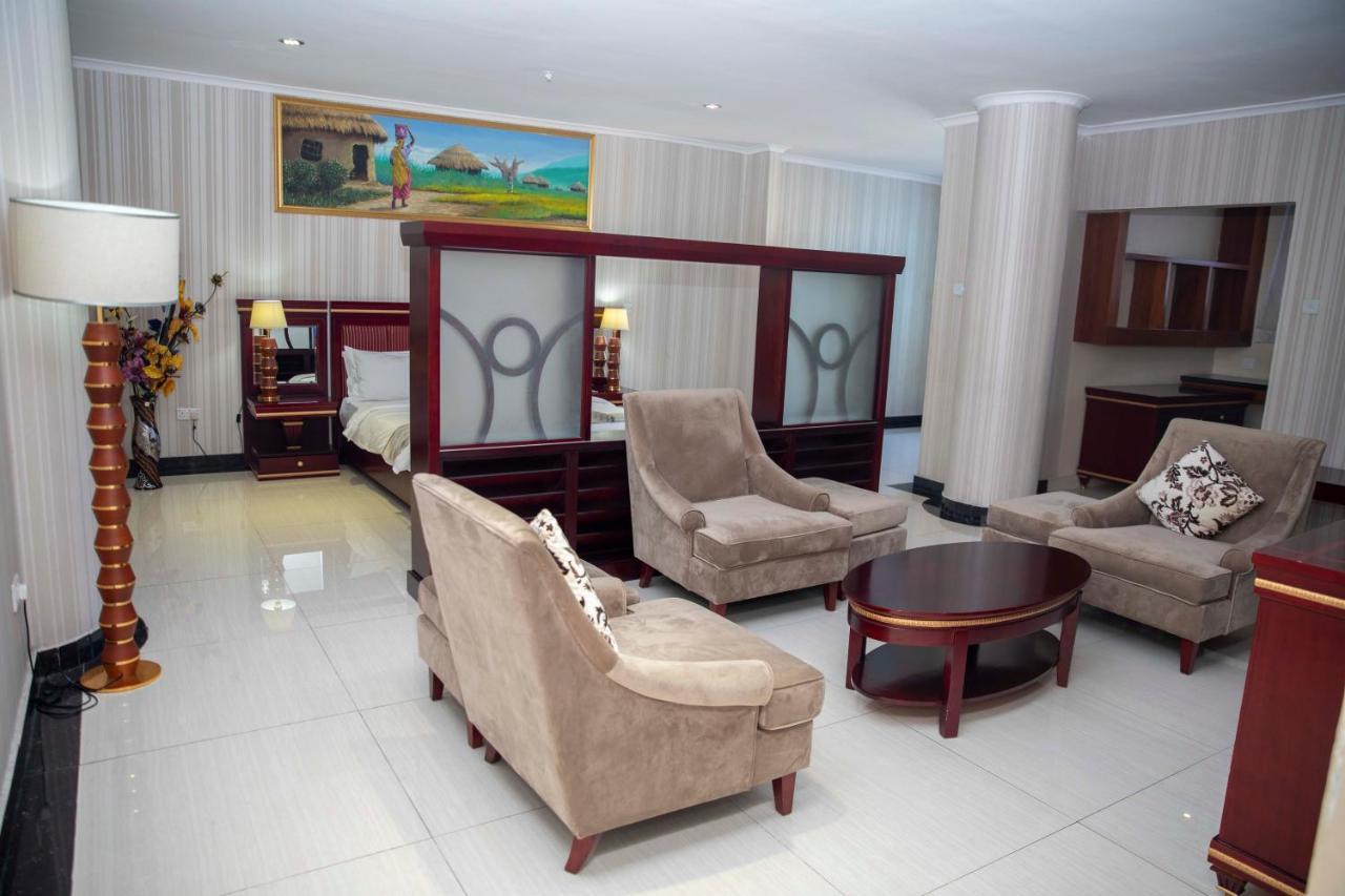 Peacock Hotel Dar es Salaam Exterior foto
