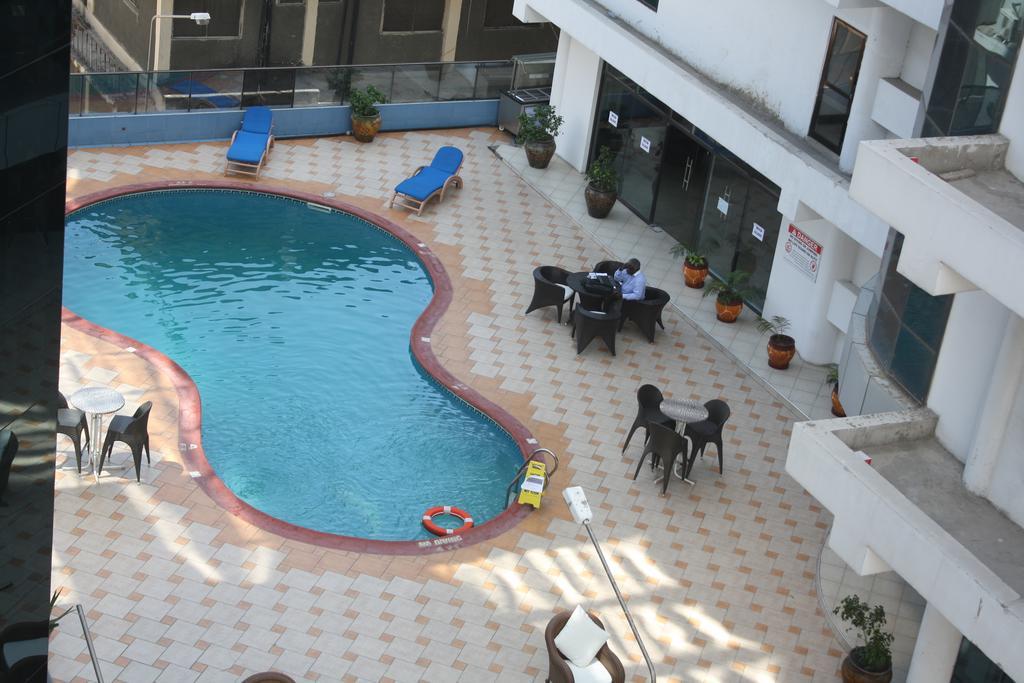 Peacock Hotel Dar es Salaam Exterior foto