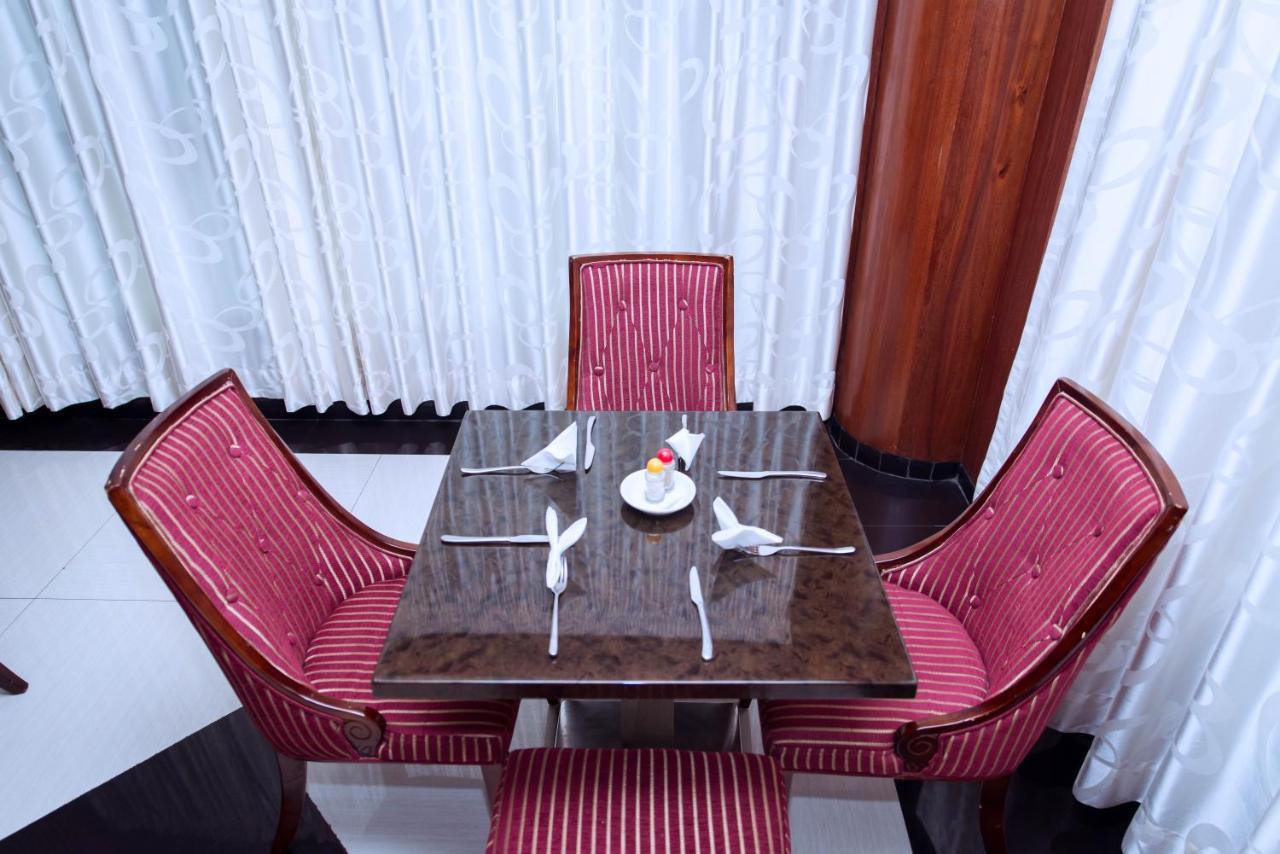 Peacock Hotel Dar es Salaam Exterior foto