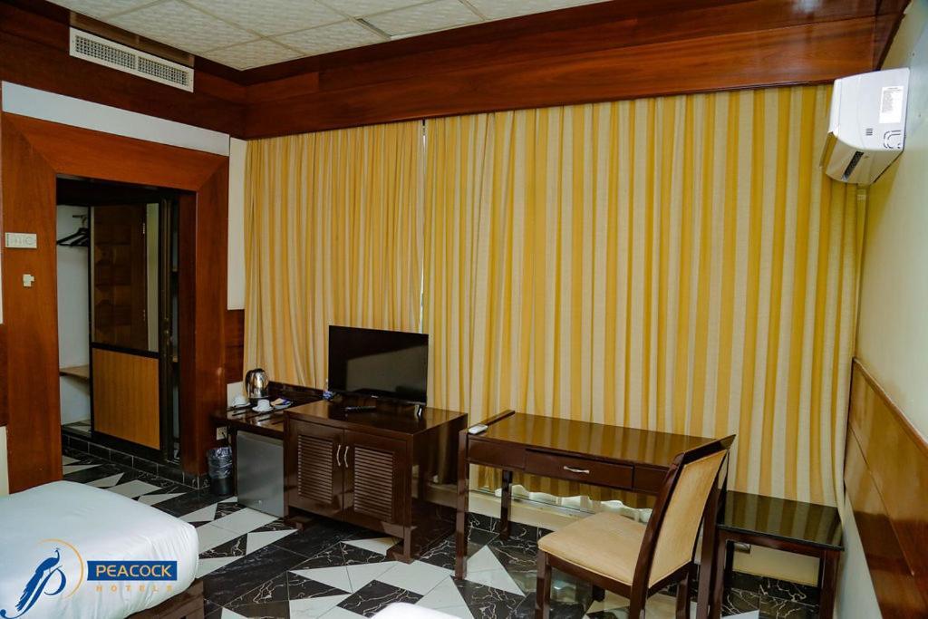 Peacock Hotel Dar es Salaam Exterior foto