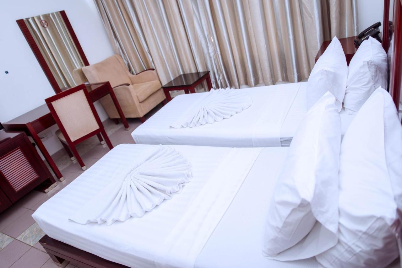 Peacock Hotel Dar es Salaam Exterior foto