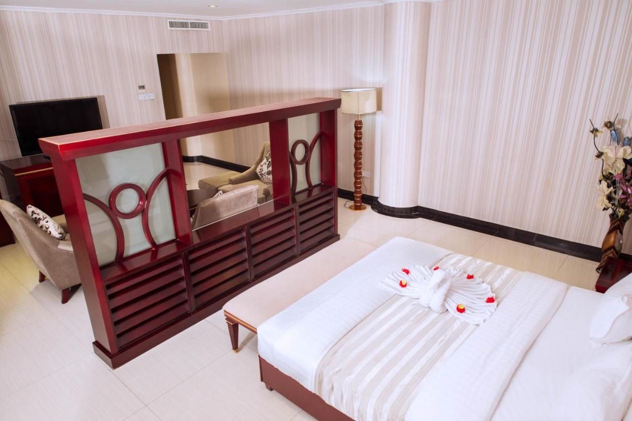 Peacock Hotel Dar es Salaam Exterior foto